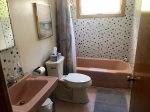 Bathroom 2 with tub/shower